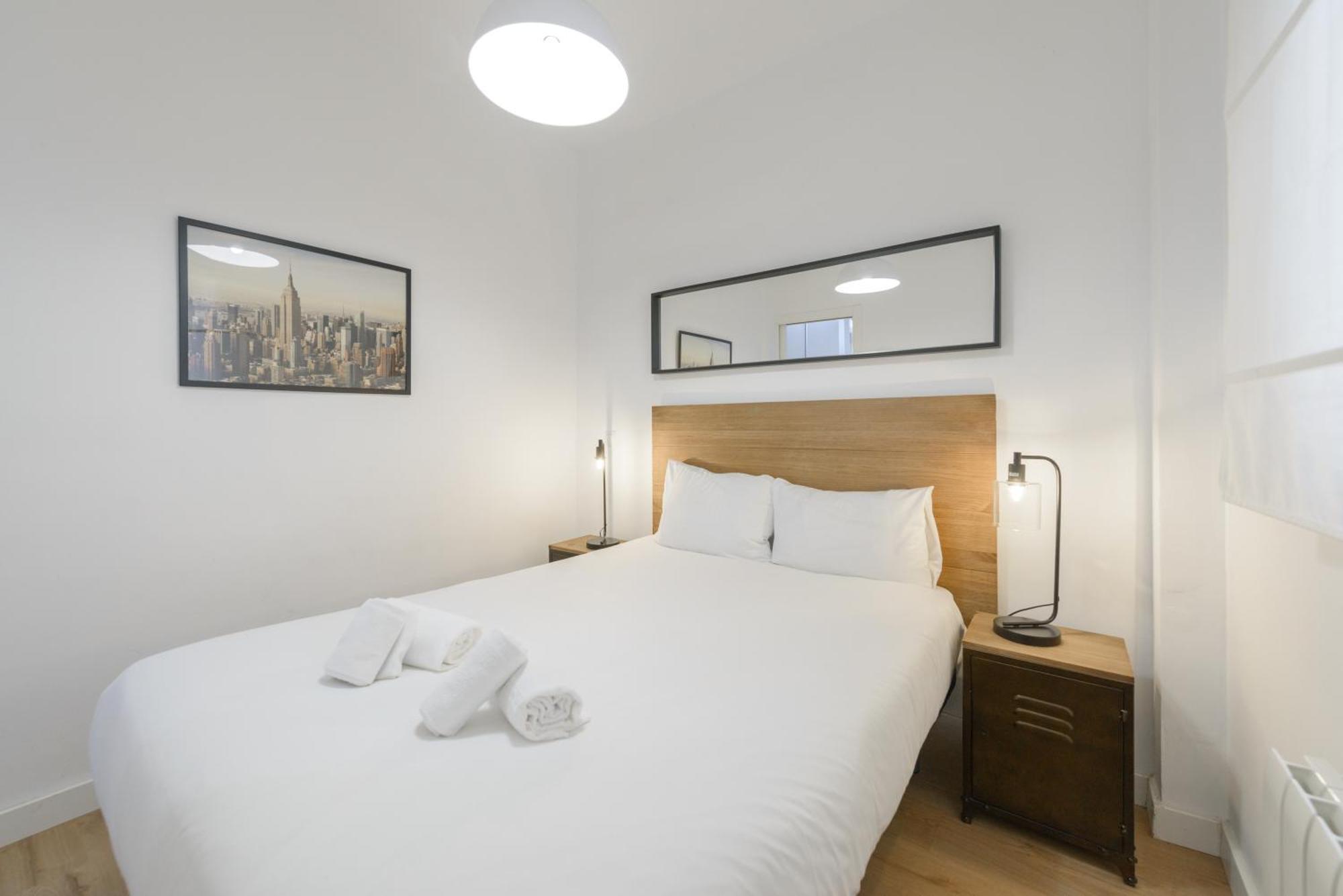 Apartament Avila Calle, Precioso Estudio En Santiago Bernabeu-Estrecho En Segundo Piso Sin Ascensor Madryt Zewnętrze zdjęcie
