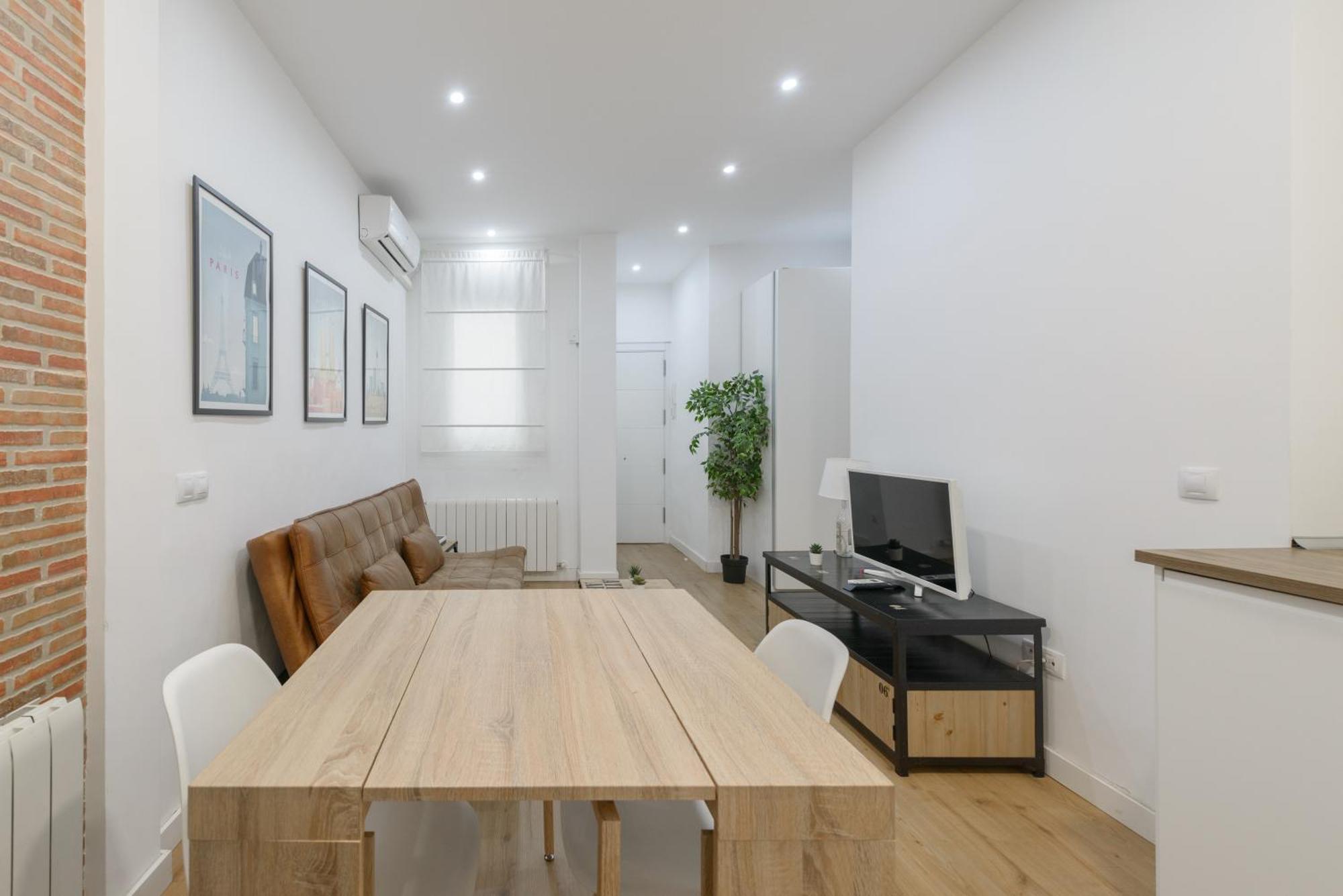 Apartament Avila Calle, Precioso Estudio En Santiago Bernabeu-Estrecho En Segundo Piso Sin Ascensor Madryt Zewnętrze zdjęcie